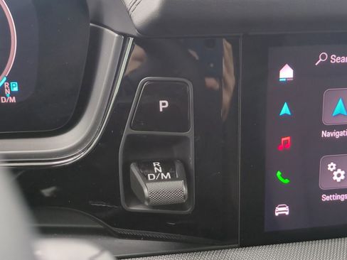 Used 2025 Porsche Cayenne image 13