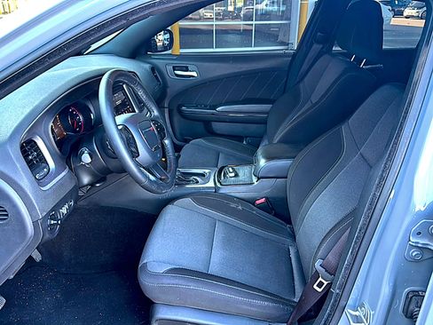 Used 2020 Dodge Charger SXT w/ Driver Convenience Group RWD image 7