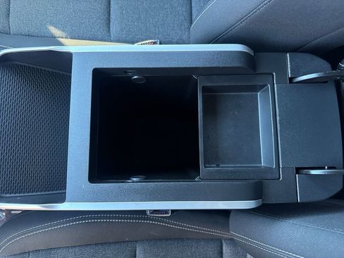 Used 2025 GMC Terrain Elevation image 29