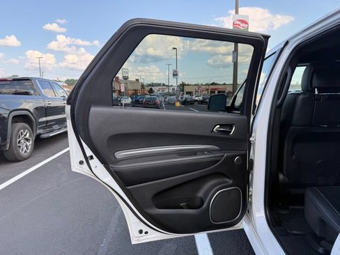 Used 2019 Dodge Durango SRT w/ Technology Group AWD/4WD image 9