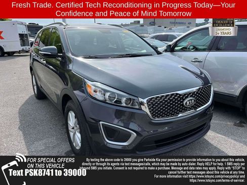 Used 2017 Kia Sorento FWD w/ LX Convenience Package image 1