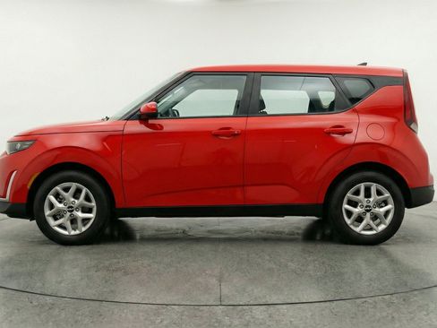 Used 2025 Kia Soul LX w/ LX Technology Package FWD image 5