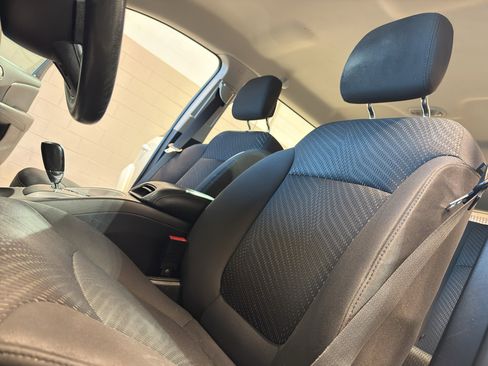 Used 2017 Dodge Journey SE image 14