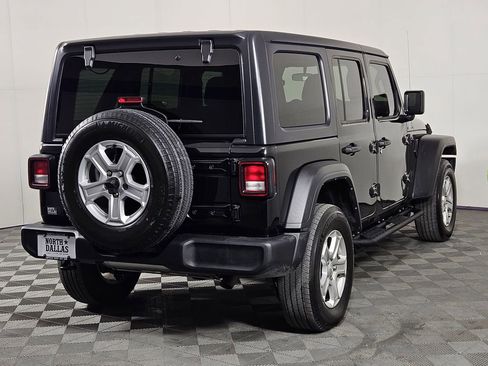 Used 2022 Jeep Wrangler Unlimited Sport AWD/4WD image 4