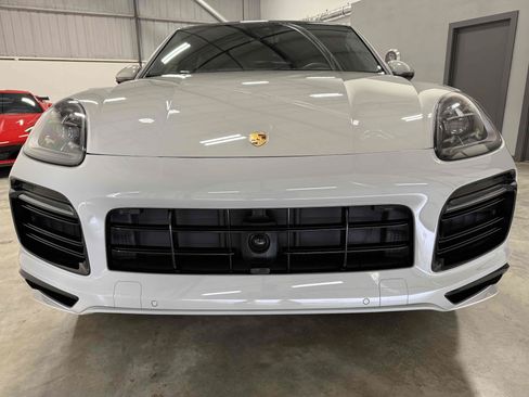 Used 2022 Porsche Cayenne GTS AWD/4WD image 31