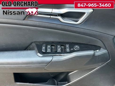 Used 2024 Kia Sportage EX image 9