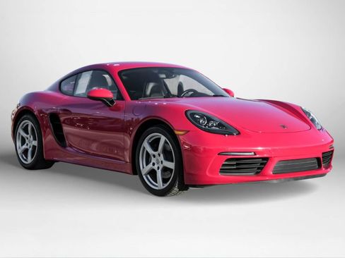Used 2019 Porsche 718 Cayman image 4