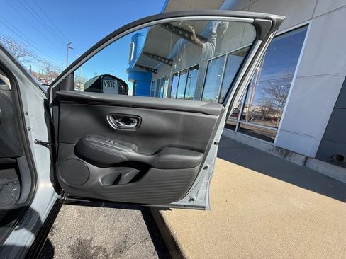 New 2026 Honda HR-V EX-L image 42