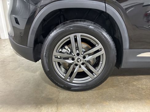 Certified 2025 Mercedes-Benz GLA 250 4MATIC image 11