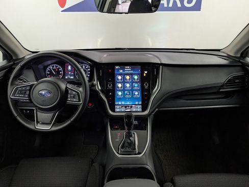 Used 2025 Subaru Outback Premium image 8