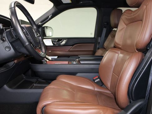 Used 2024 Lincoln Navigator L Reserve AWD/4WD image 17