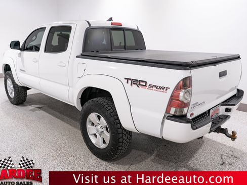 Used 2015 Toyota Tacoma 4x4 Double Cab w/ TRD Sport Package image 3
