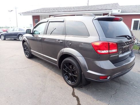 Used 2016 Dodge Journey SXT w/ Blacktop Package FWD image 4
