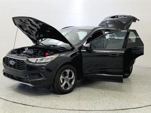Used 2023 Ford Escape ST-Line w/ Tech Pack #1 AWD/4WD image 10