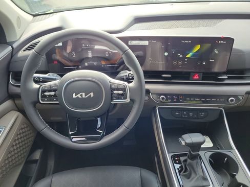 New 2026 Kia Carnival EX FWD image 19