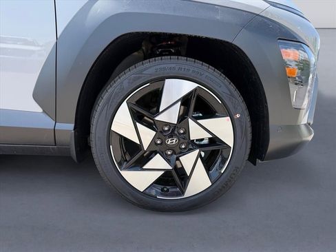 New 2026 Hyundai Kona Limited FWD image 9