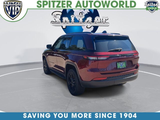 Used 2024 Jeep Grand Cherokee Altitude AWD/4WD image 15