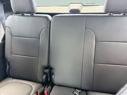 Certified 2023 Chevrolet Traverse High Country image 22