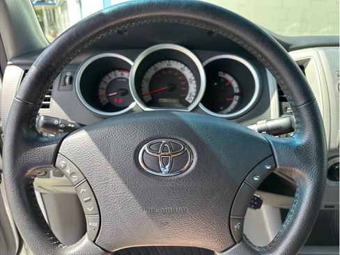 Used 2011 Toyota Tacoma 4x4 Double Cab w/ TRD Off-Road Pkg w/JBL Audio image 34