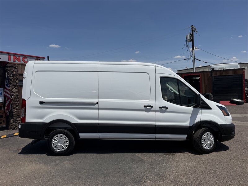 Used 2026 Ford Transit 250 148 Medium Roof RWD image 2