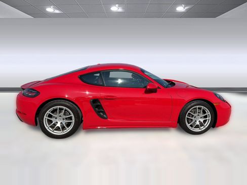 Used 2019 Porsche 718 Cayman RWD image 8