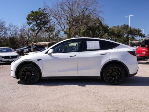 Used 2023 Tesla Model Y Long Range image 2