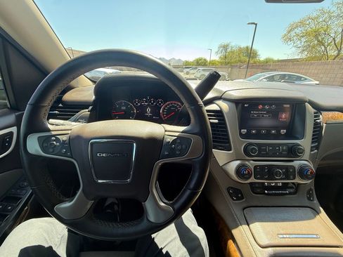 Used 2015 GMC Yukon Denali w/ Touring Package AWD/4WD image 21