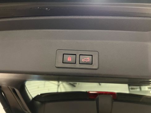 Used 2024 Subaru Ascent Touring AWD/4WD image 36