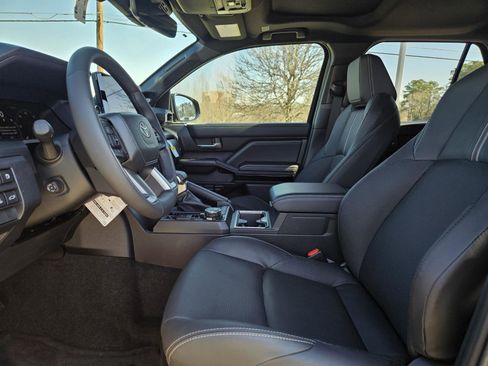 New 2026 Toyota 4Runner Limited image 12