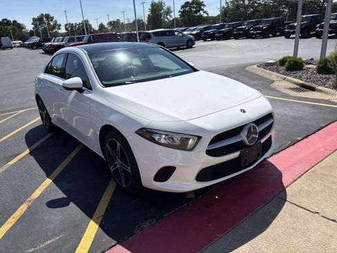 Used 2019 Mercedes-Benz A 220 4MATIC image 3
