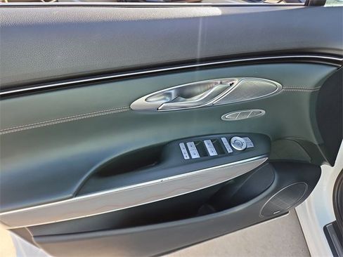 Used 2022 Genesis GV70 2.5T w/ Advanced Package image 22