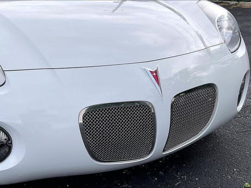 Used 2007 Pontiac Solstice Convertible w/ Premium Package RWD image 30