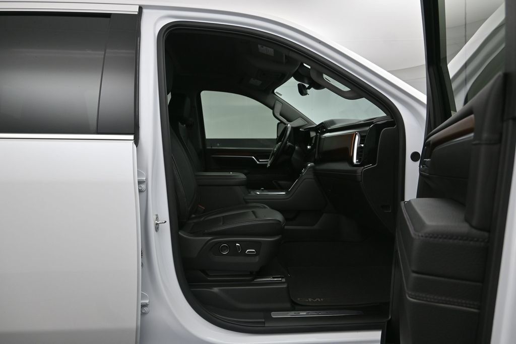 Certified 2025 GMC Sierra 2500 Denali w/ Technology Package AWD/4WD image 29
