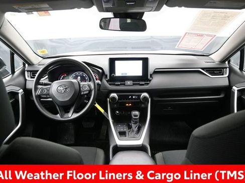 Certified 2023 Toyota RAV4 LE AWD/4WD image 18