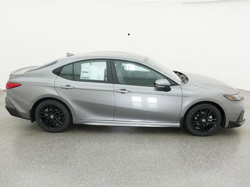 New 2026 Toyota Camry SE image 11