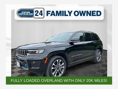 Used 2023 Jeep Grand Cherokee Overland w/ Luxury Tech Group IV AWD/4WD image 1