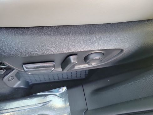 New 2026 Toyota Sienna XLE image 17