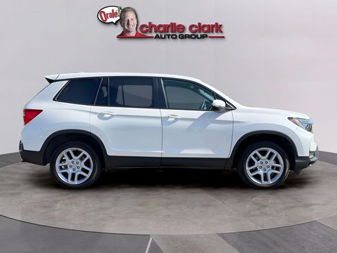 Used 2025 Honda Passport EX-L image 8