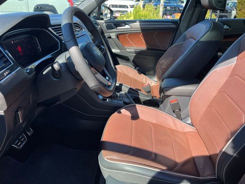 Used 2022 Volkswagen Tiguan SEL R-Line image 13