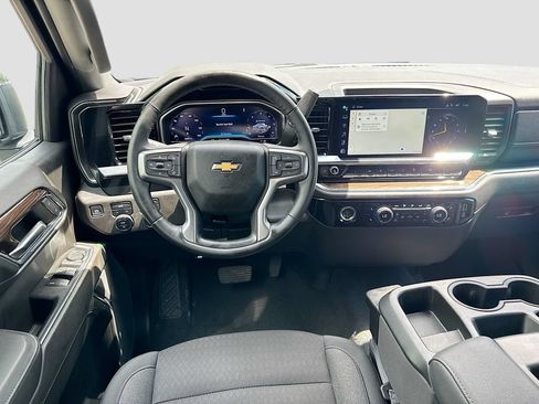 Used 2024 Chevrolet Silverado 1500 LT AWD/4WD image 23