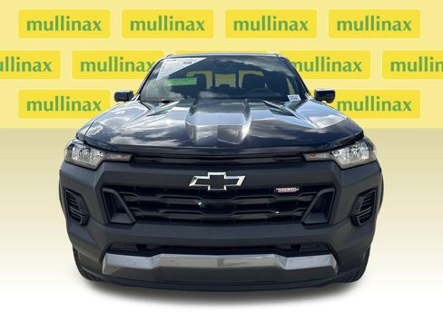 Used 2023 Chevrolet Colorado Trail Boss AWD/4WD image 11