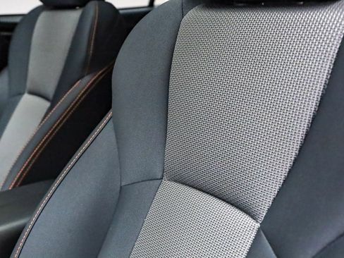 Used 2022 Subaru Crosstrek 2.0i Premium w/ Moonroof Package image 23