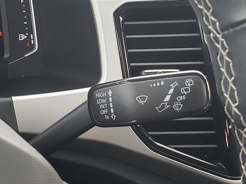 Used 2022 Volkswagen Atlas SE image 42