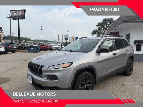 Used 2017 Jeep Cherokee Sport w/ Trailer Tow Group AWD/4WD image 1