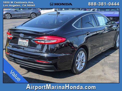 Used 2019 Ford Fusion Energi Titanium image 8