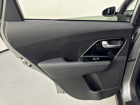 Used 2022 Kia Niro EX w/ Cold Weather Package image 40