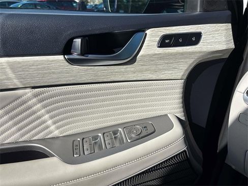 Used 2023 Hyundai Palisade Calligraphy image 20