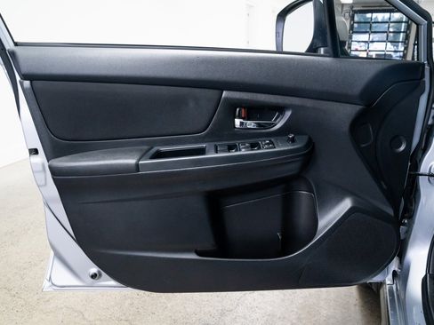 Used 2013 Subaru Crosstrek 2.0i Premium image 15