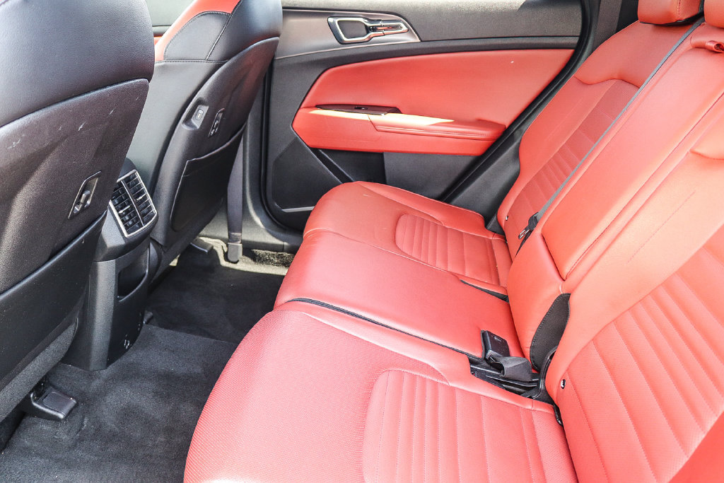 Certified 2023 Kia Sportage SX FWD image 17