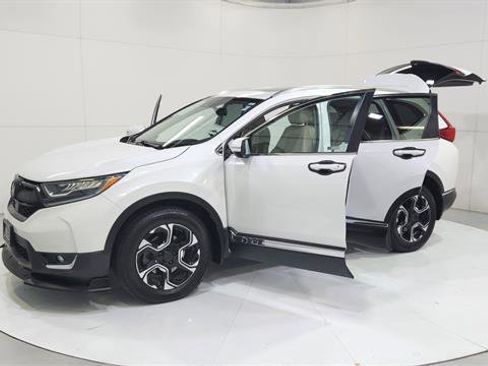 Used 2019 Honda CR-V Touring image 10